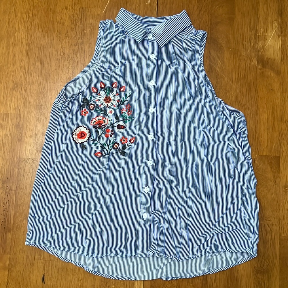 rue 21 button down - Picture 2 of 4